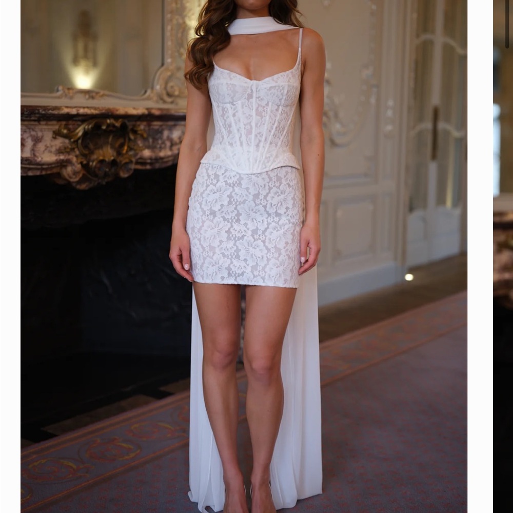 Elegant White Lace Midi Dress